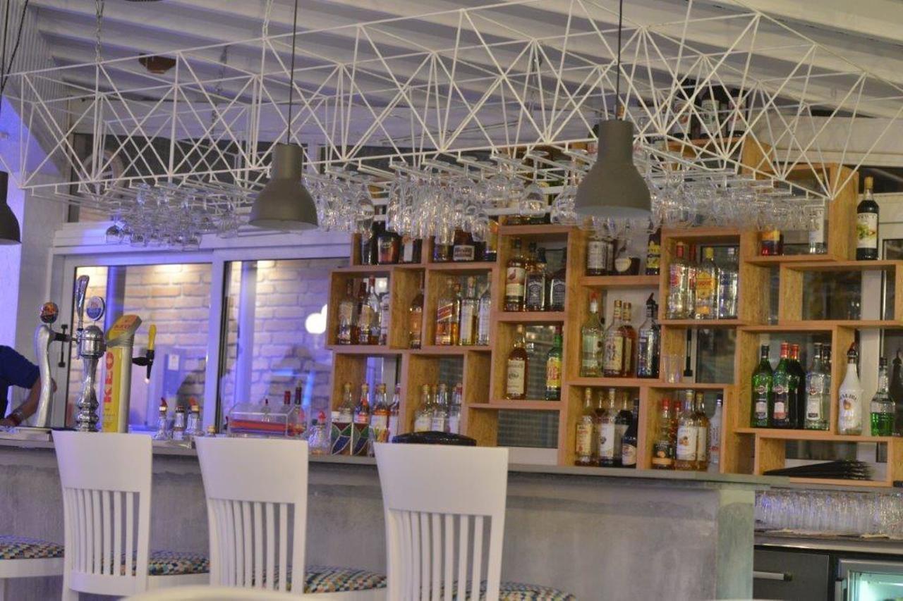 Nereus Hotel Paphos Ngoại thất bức ảnh