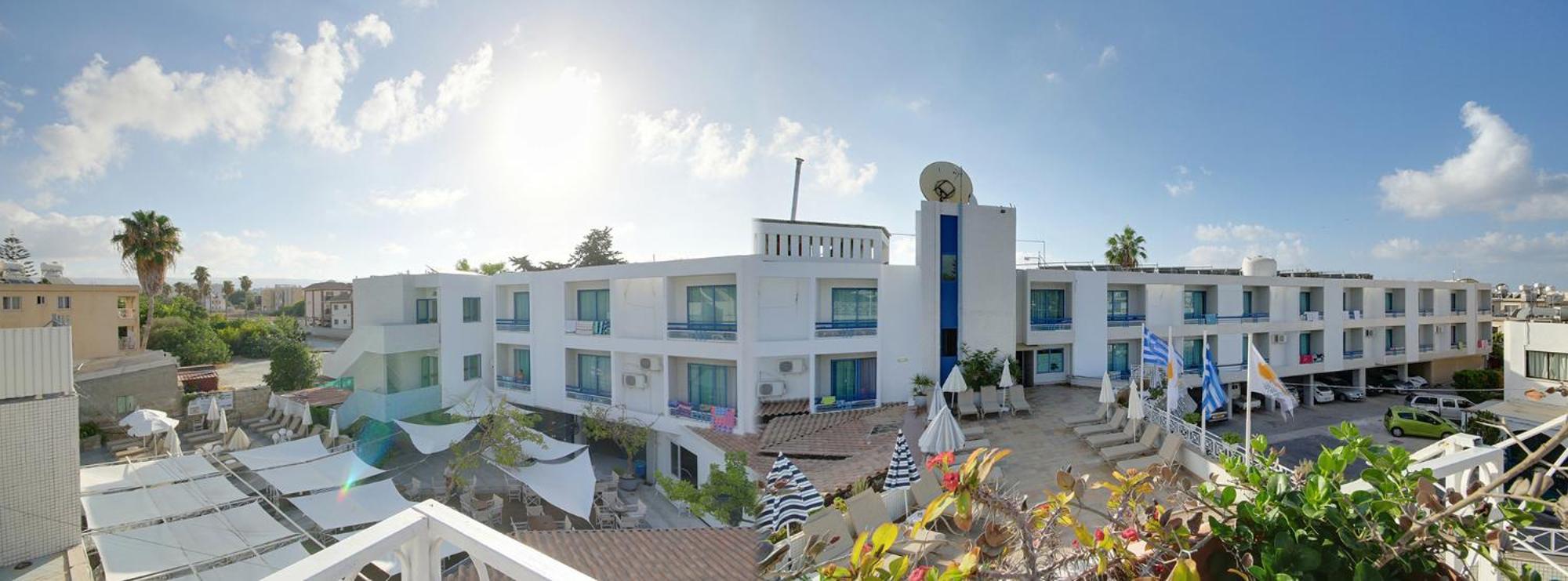 Nereus Hotel Paphos Ngoại thất bức ảnh