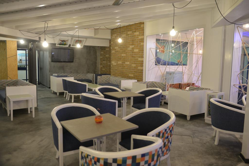 Nereus Hotel Paphos Ngoại thất bức ảnh