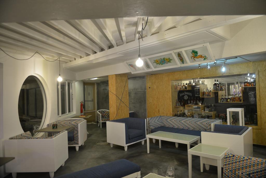 Nereus Hotel Paphos Ngoại thất bức ảnh