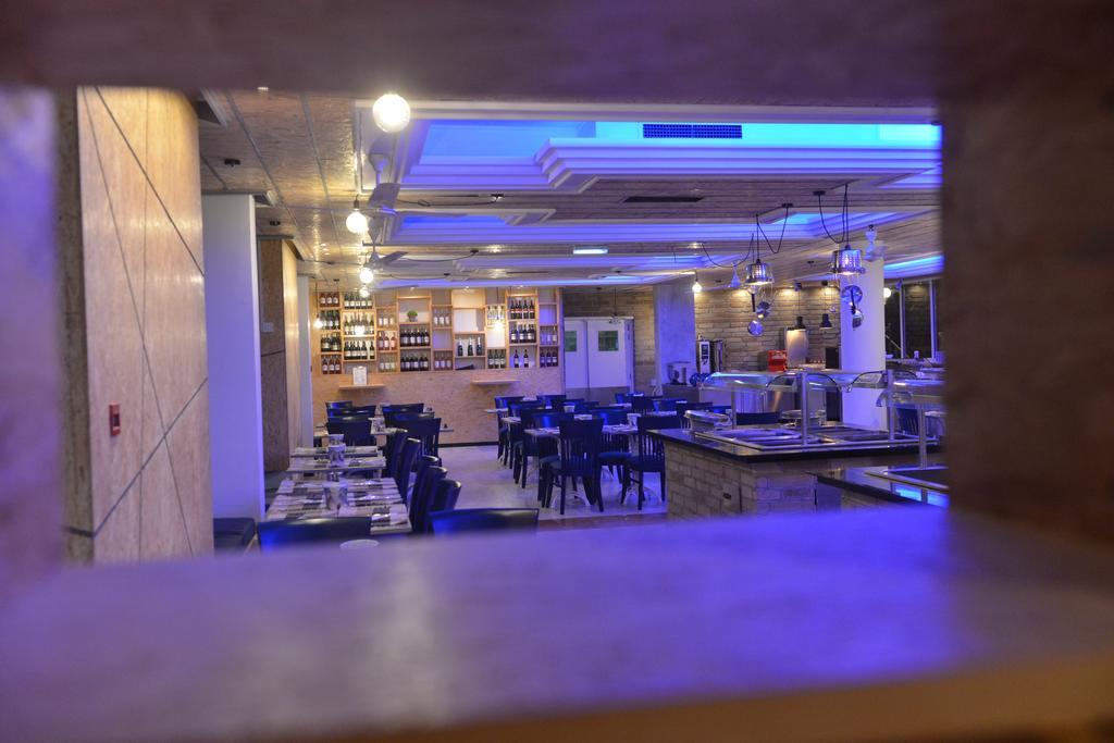 Nereus Hotel Paphos Ngoại thất bức ảnh